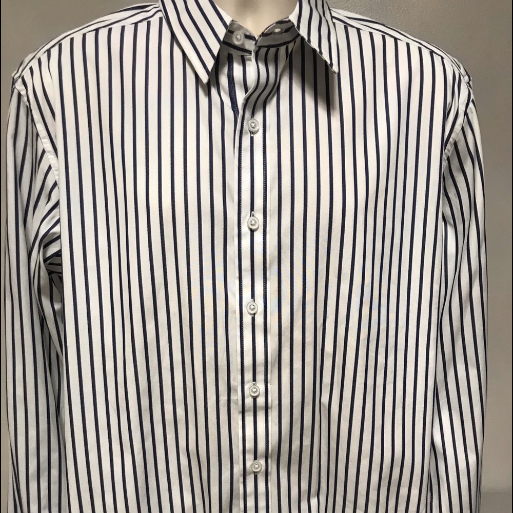 Robert Graham Gently Worn Long Sleeve Shir…